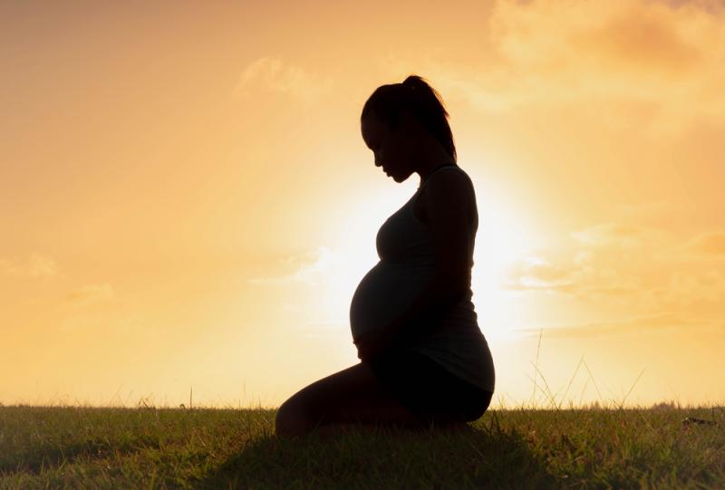 Silhouette of pregnant lady